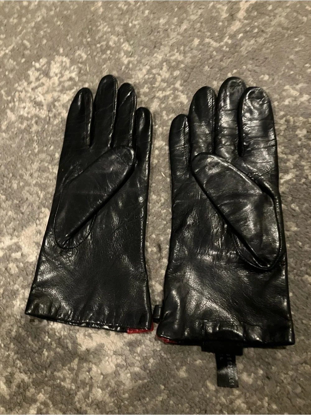 Vintage 90’s Wilsons Leather Black Leather Gloves with Red Accent